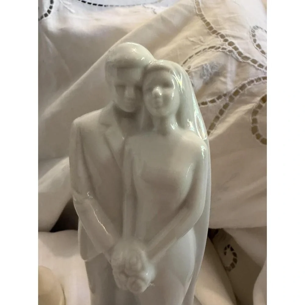 House Of Lloyd Bride & Groom Figurine Cake Topper Porcelain Ceramic White 8 Vtg